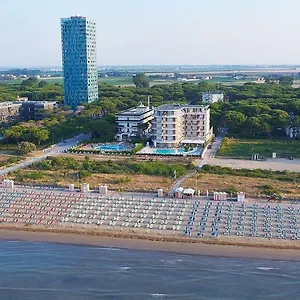 https://jesolopalace-hotel-aparthotel.hotelslidodijesolo.com