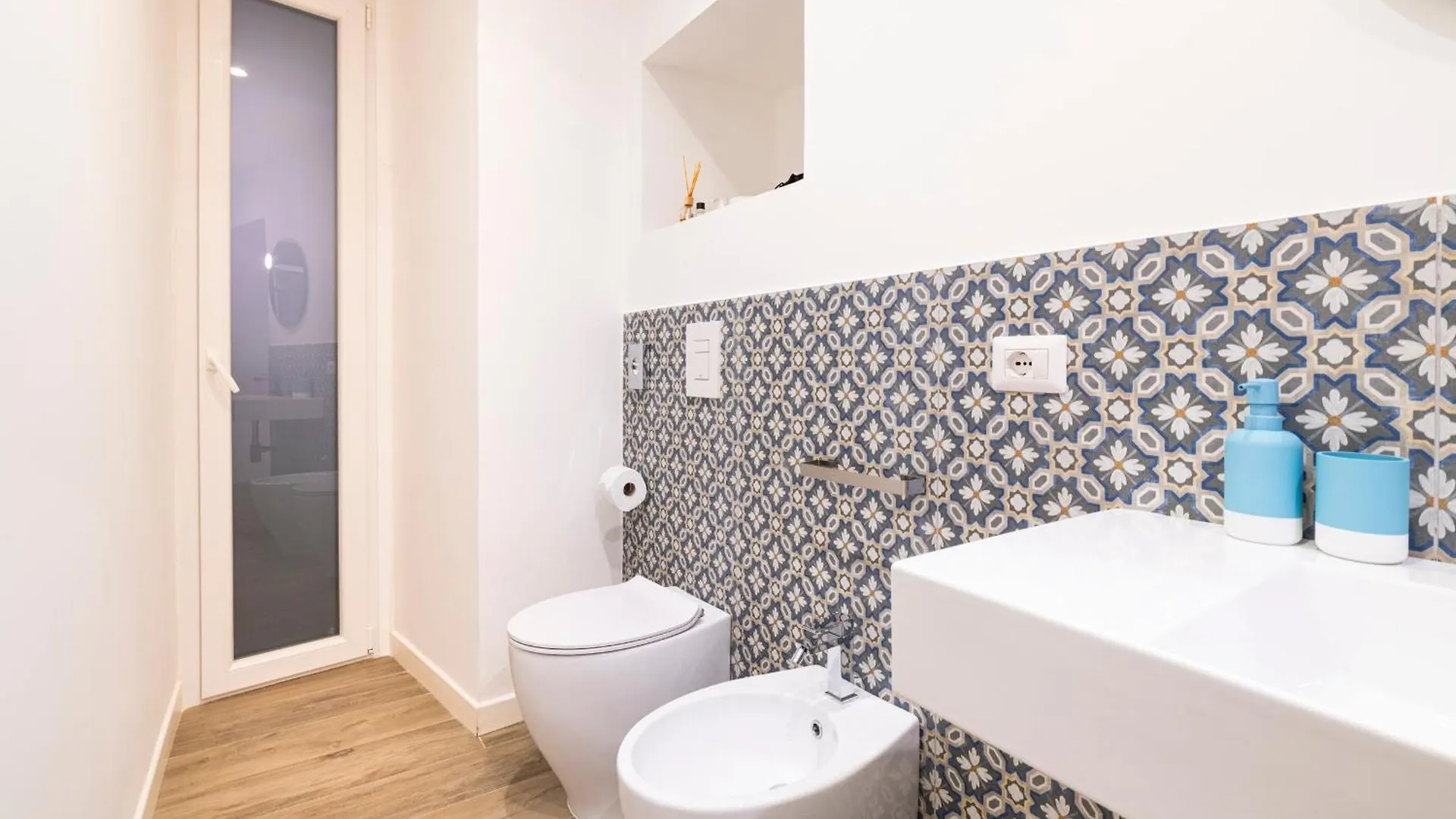 Santa Teresa Luxury Rooms Nápoly Panzió